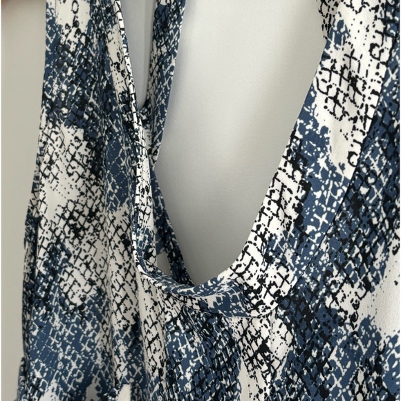 Summer top from BCBG - Picture 2 of 4